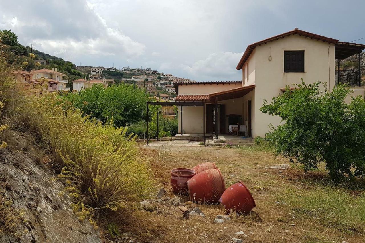 Ample Modern Country Home Nea Epidavros Exterior photo